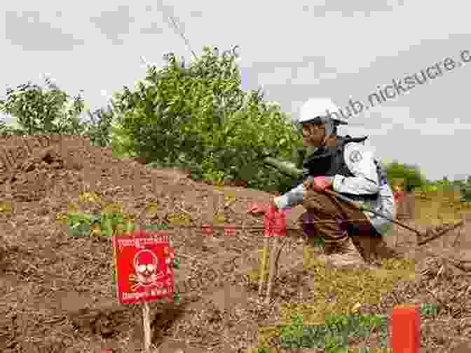 Sopheak Chhim, MAG, Landmine Clearance In Cambodia Stepping Into A Minefield: A Life Dedicated To Landmine Clearance Around The World