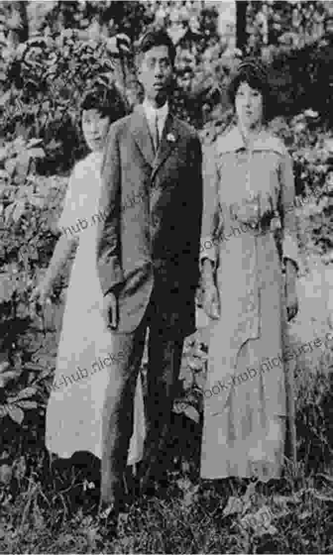 The Linklater Family With The Soong Family, Including Soong Ching Ling, Who Became The First Lady Of The People's Republic Of China Making The Carry: The Lives Of John And Tchi Ki Wis Linklater